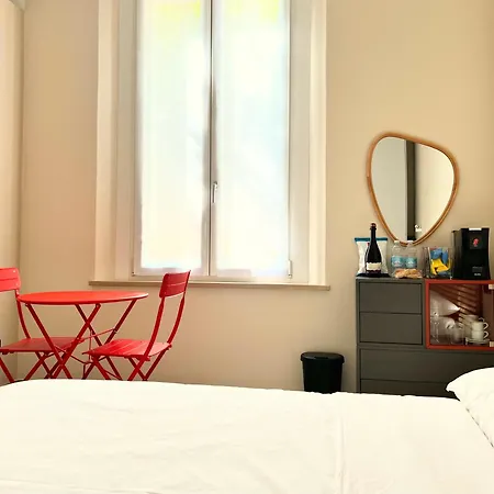 Red Collection, Boutiques & Suites, Center فندق مبيت وإفطار