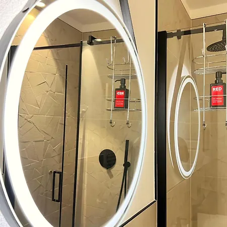 Red Collection, Boutiques & Suites, Center 3* مودينا