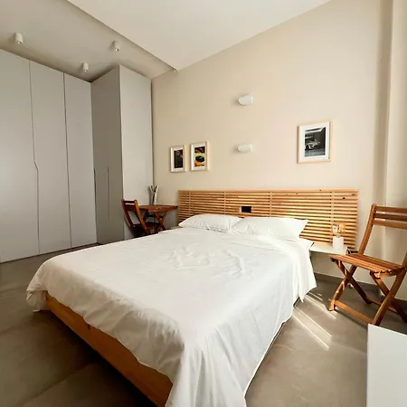 Red Collection, Boutiques & Suites, Center