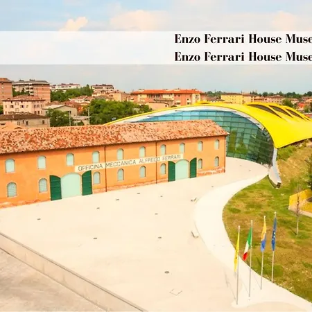 Red Collection, Boutiques & Suites, Center 3*