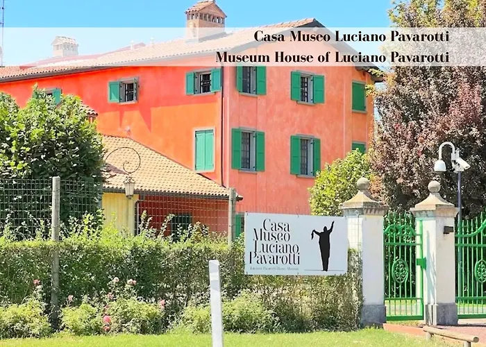 Red Collection, Boutiques & Suites, Center Bed & Breakfast Modena