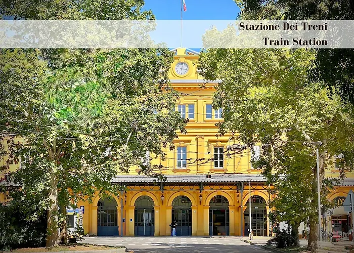 Red Collection, Boutiques & Suites, Center Modena